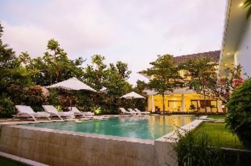 Villa Istana Putih image 1